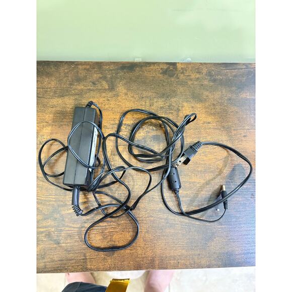 Cricut Expression Electronic Cutting Machine plus other extras listed in photos - Picture 8 of 12